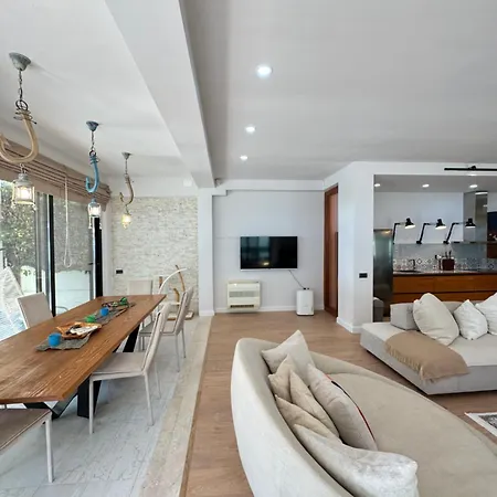 Casa Dei Pini Blu Tatil Evi Golem (Tirana)